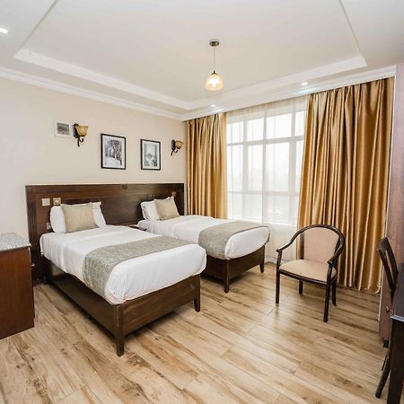 Hemak Suites Hotel ไนโรบี ภายนอก รูปภาพ