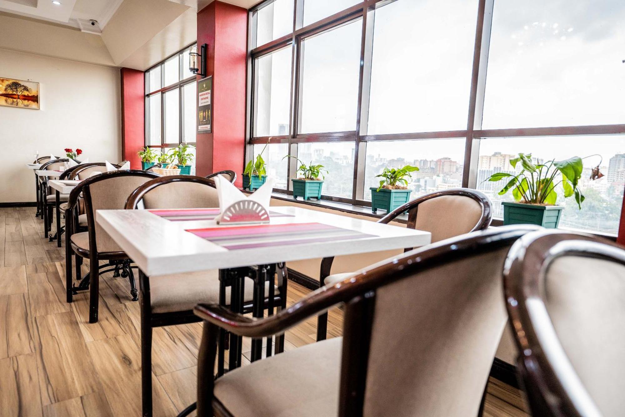 Hemak Suites Hotel ไนโรบี ภายนอก รูปภาพ