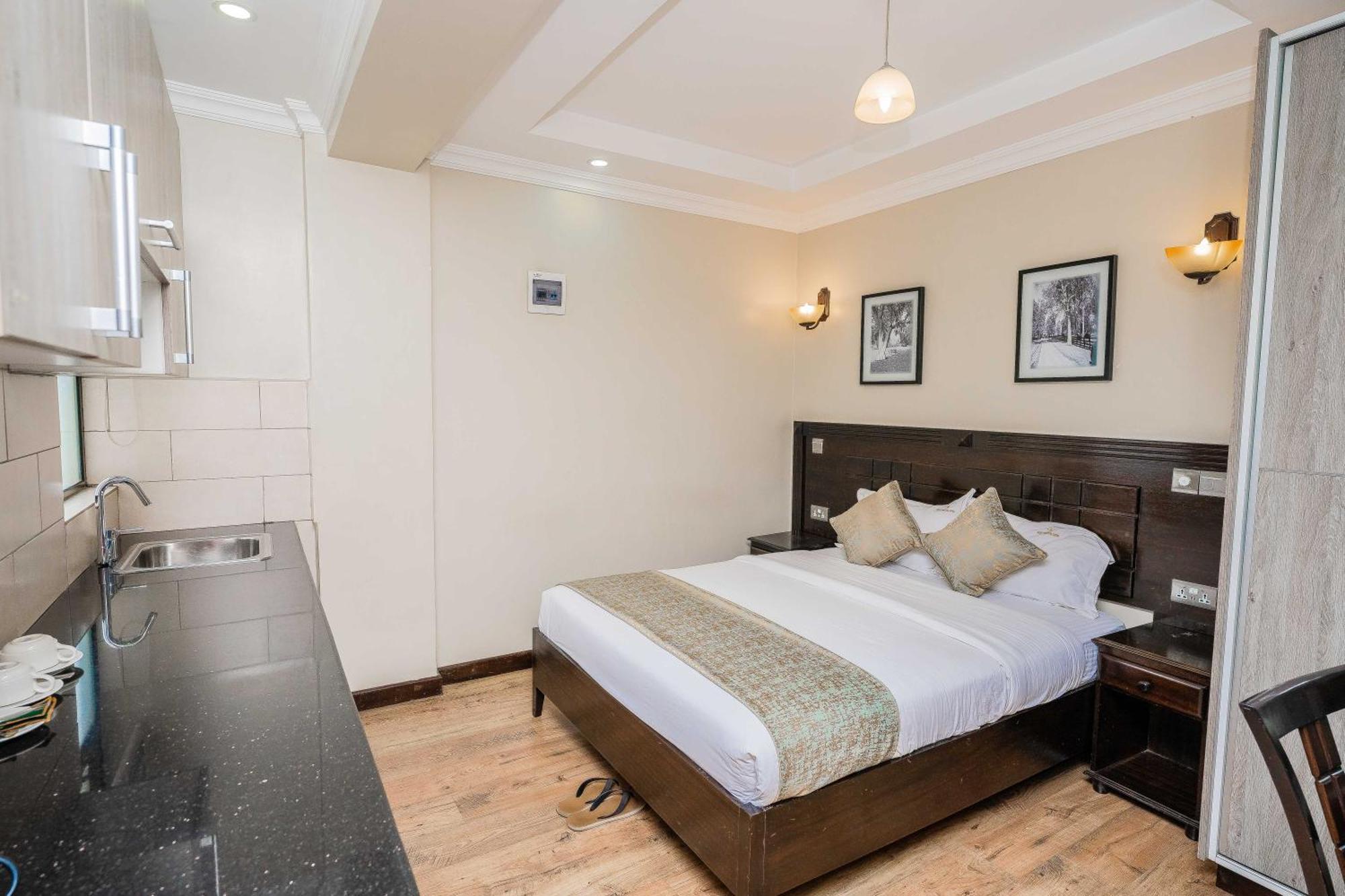 Hemak Suites Hotel ไนโรบี ภายนอก รูปภาพ
