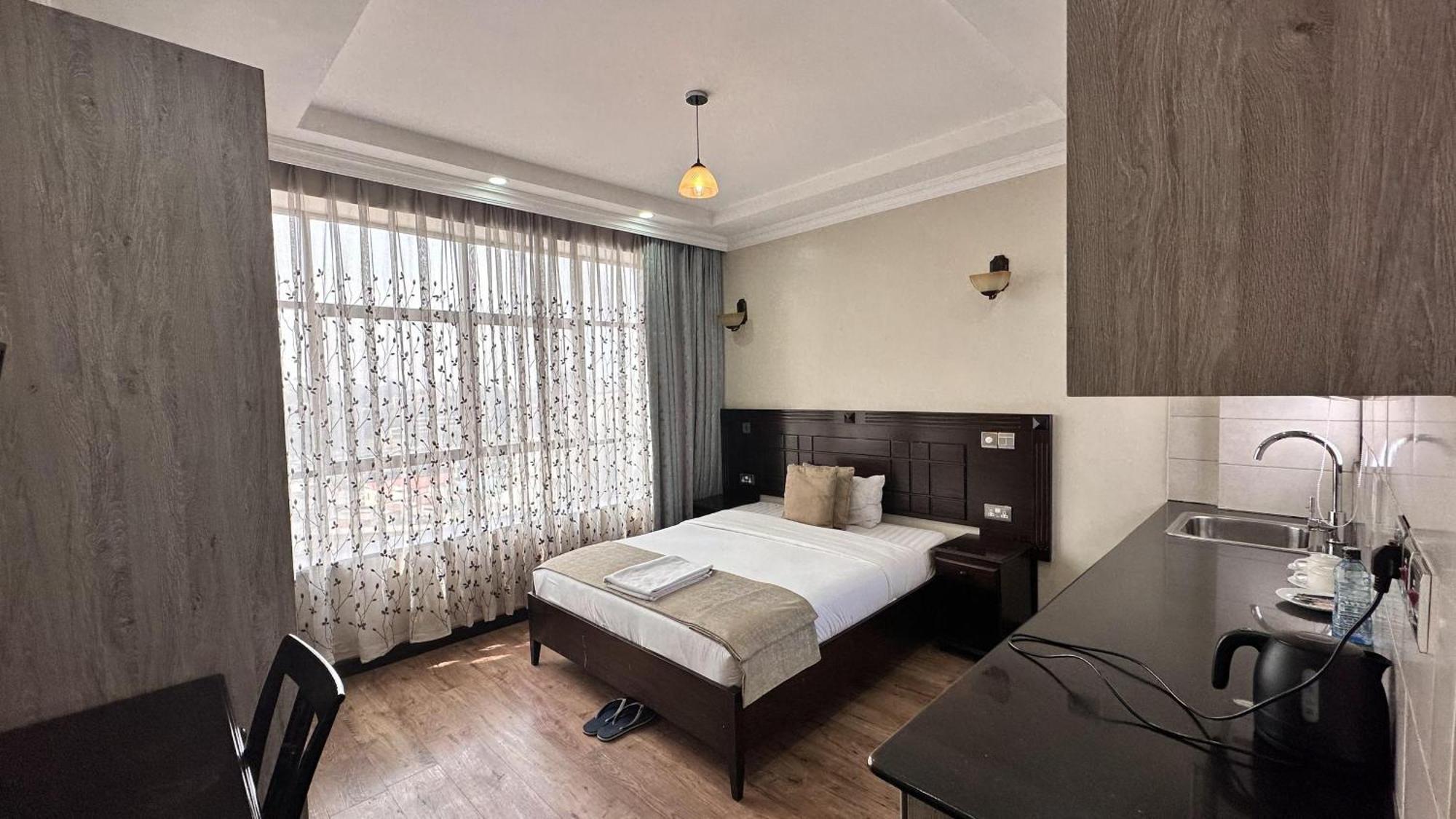 Hemak Suites Hotel ไนโรบี ภายนอก รูปภาพ