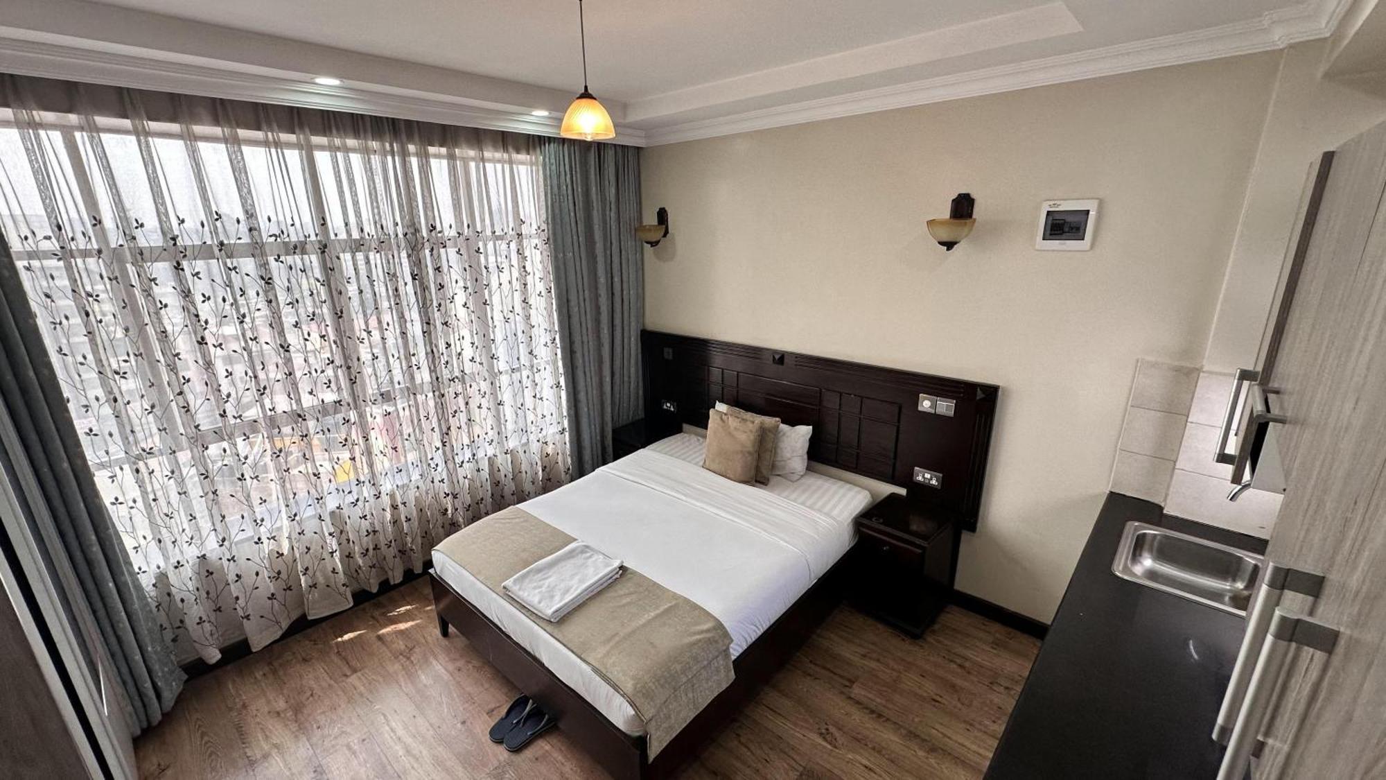 Hemak Suites Hotel ไนโรบี ภายนอก รูปภาพ