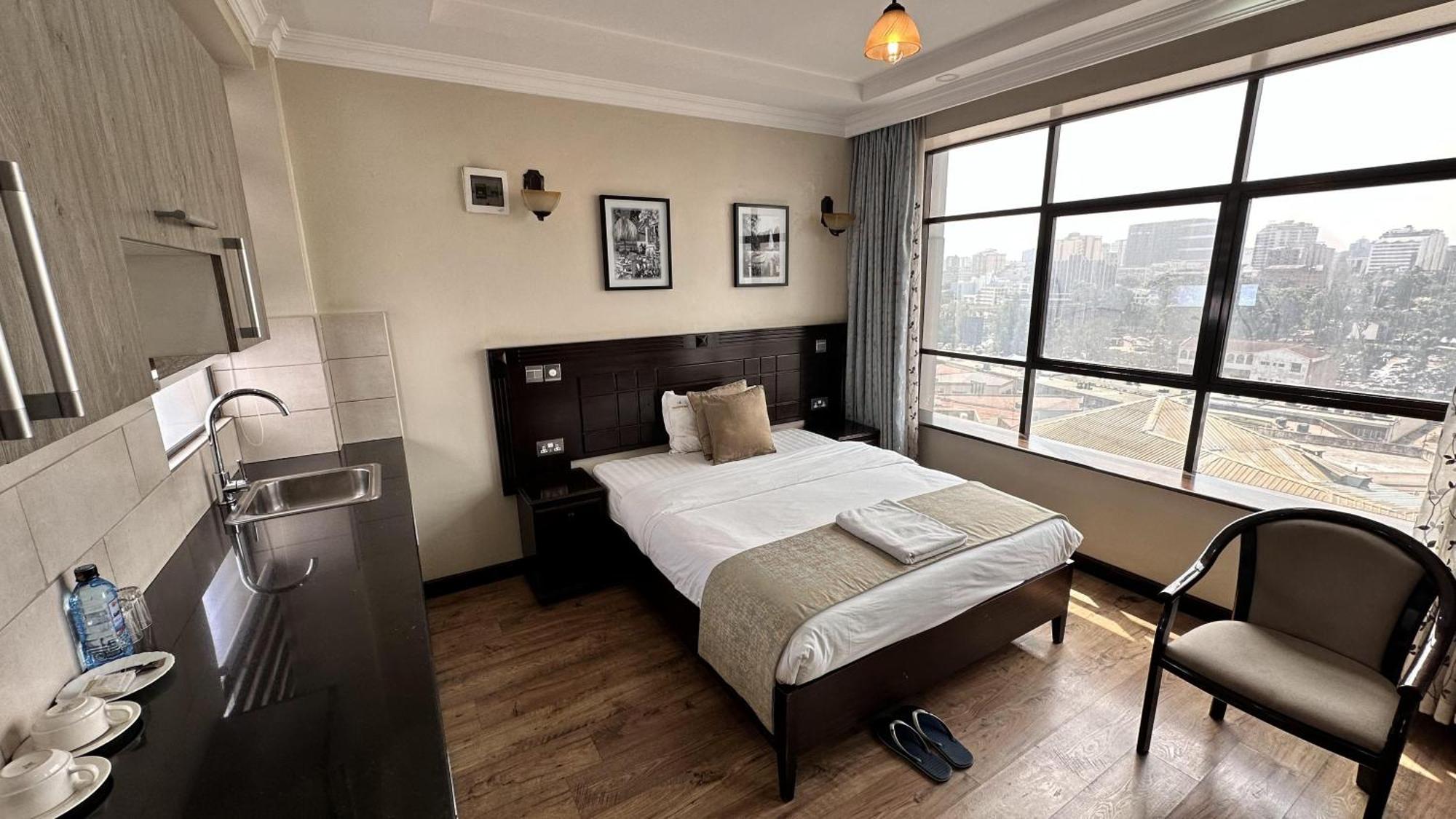 Hemak Suites Hotel ไนโรบี ภายนอก รูปภาพ