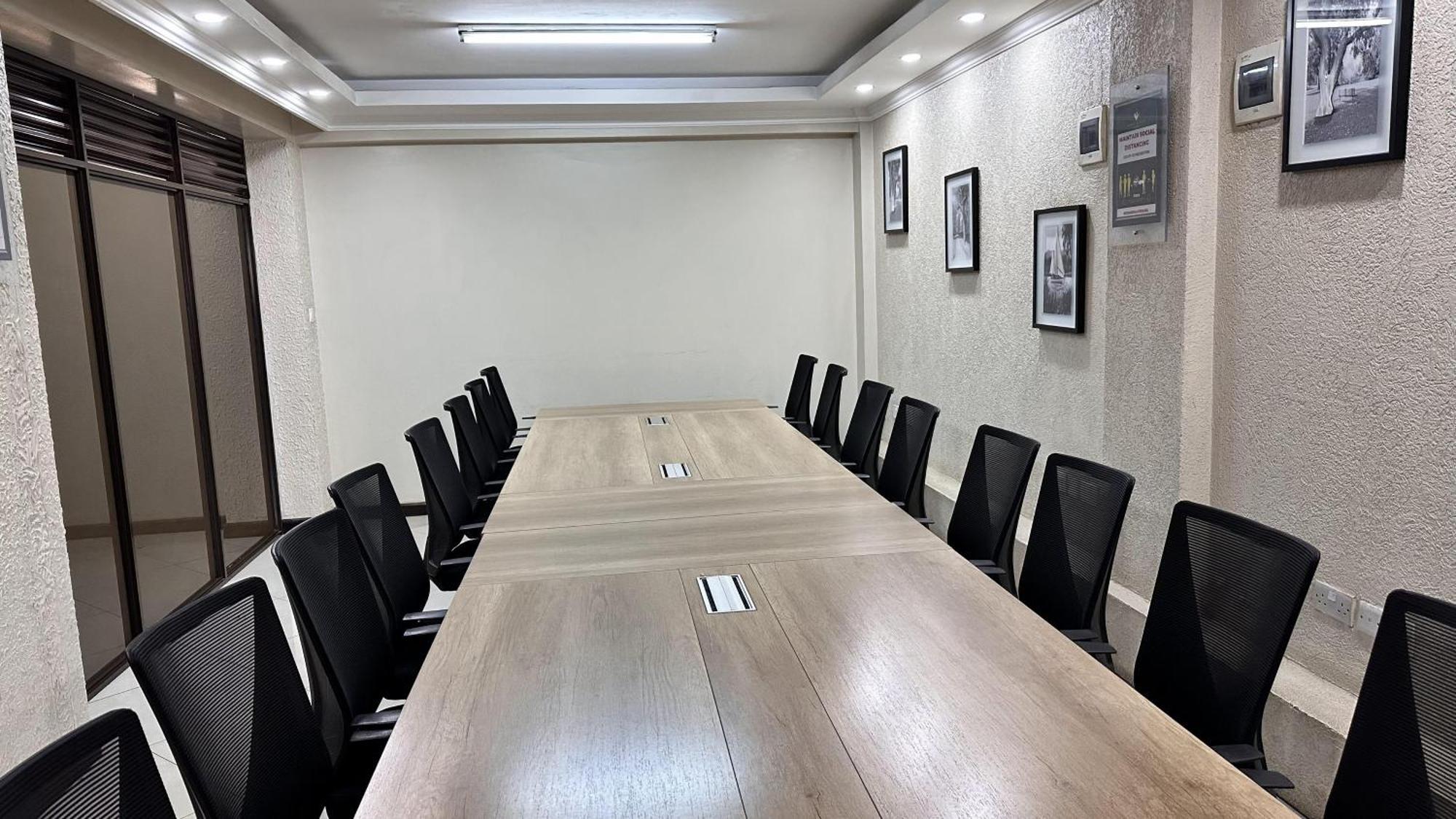 Hemak Suites Hotel ไนโรบี ภายนอก รูปภาพ